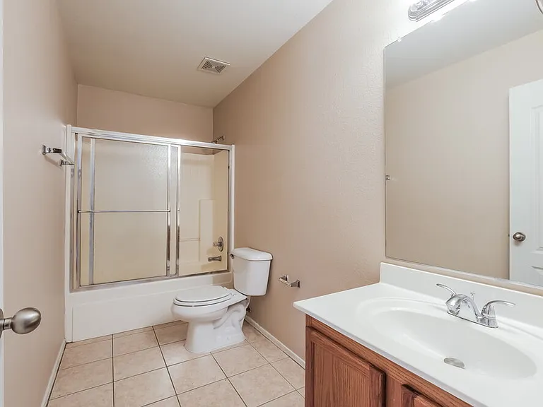 11242 W Garfield St — Photo 15