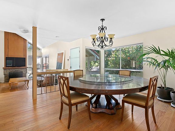 5th image of 2802 Woodwardia Dr