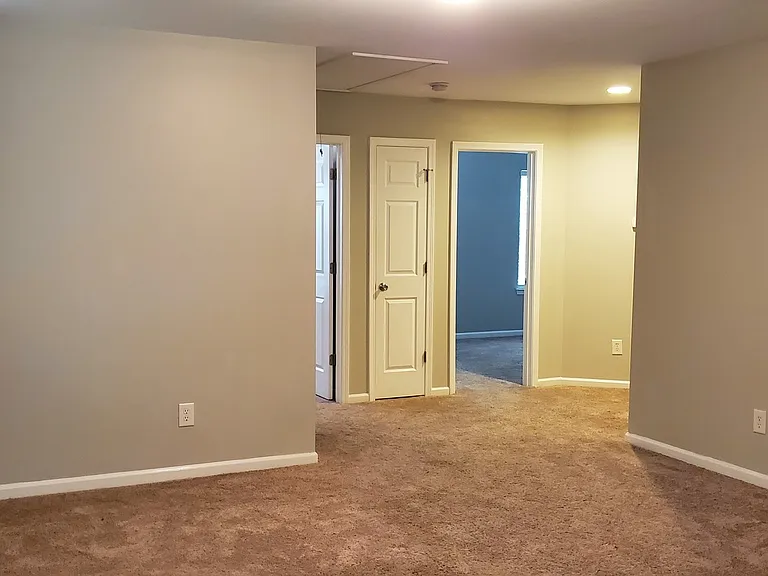 1619 Doverhill Pl — Photo 2