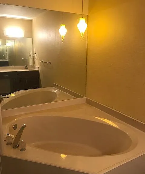 8222 Etienne Dr — Photo 5