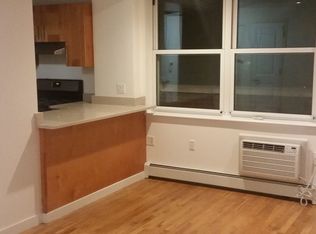 2510 Crescent St, Astoria, NY 11102