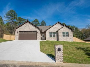 146 Ridgeway Pl, Hot Springs, AR 71901