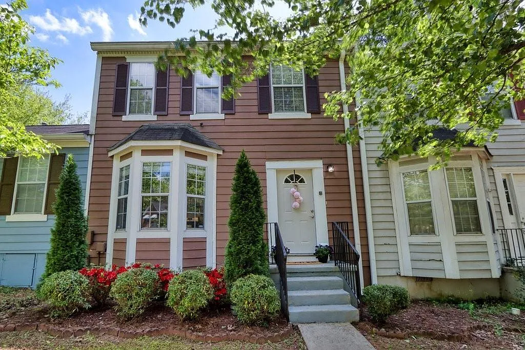 1406 Shiloh Way NW — Photo 1