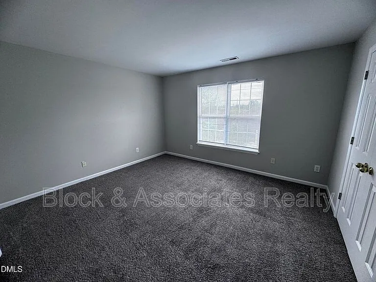 2630 Vega Ct — Photo 10