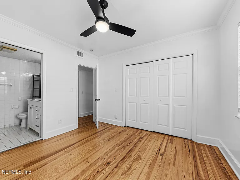 214 Margaret St — Photo 15
