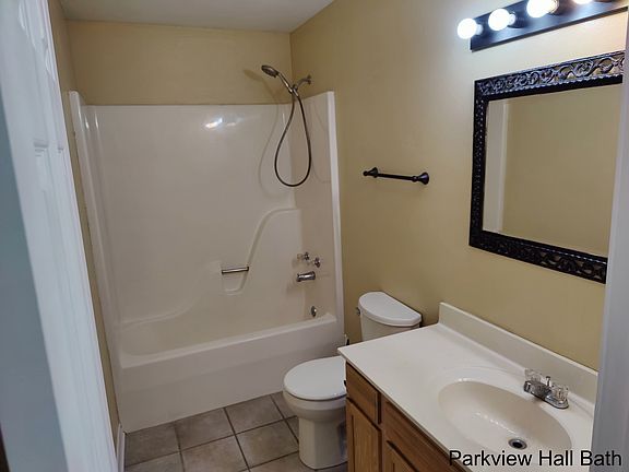 4th image of 107 Park View Ct