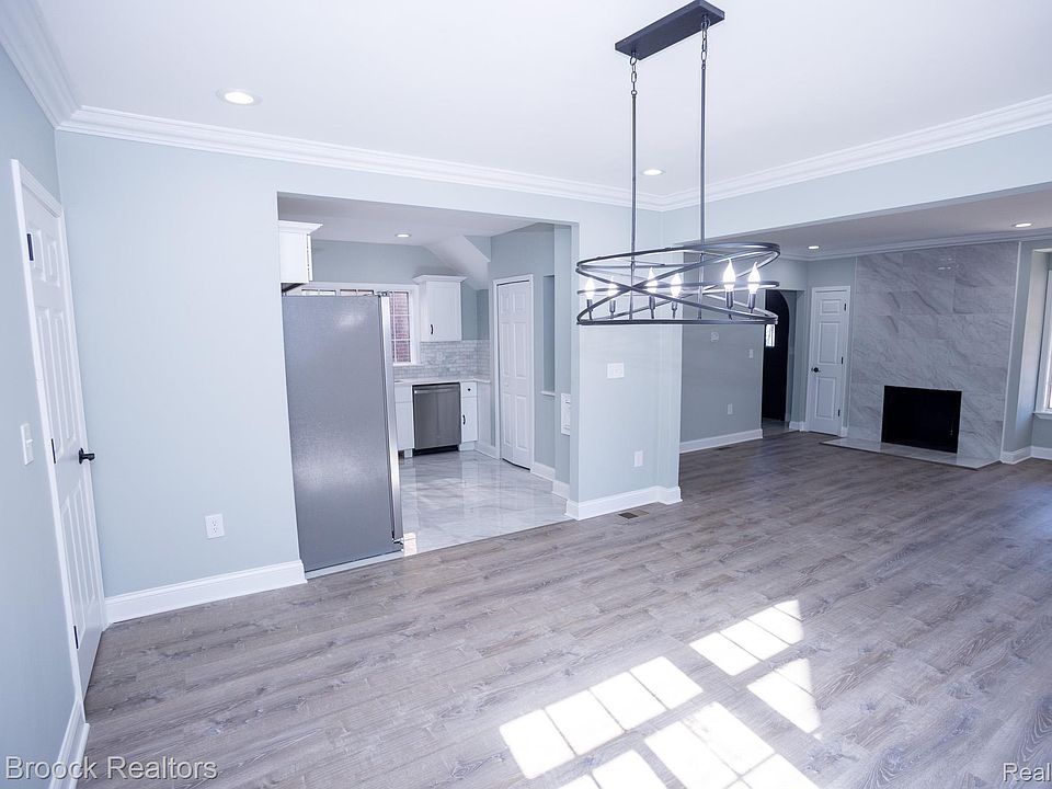 17337 Roselawn St, photo 11