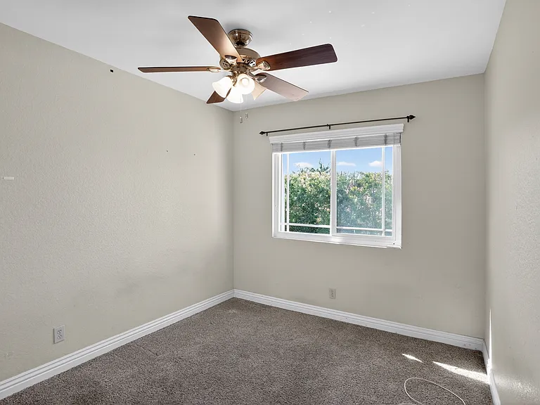 33 La Cascada — Photo 17
