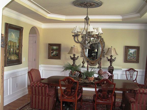 Formal Banquet Size Dining Room