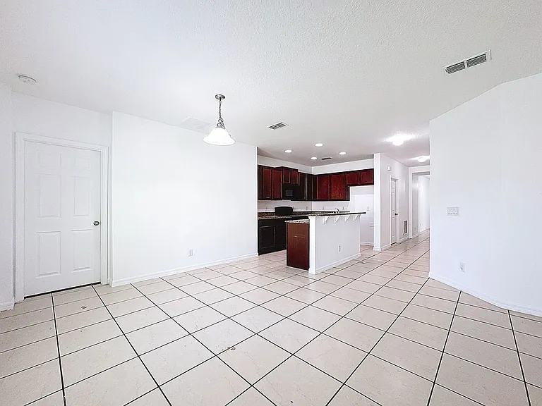 662 Vitoria Rd — Photo 7