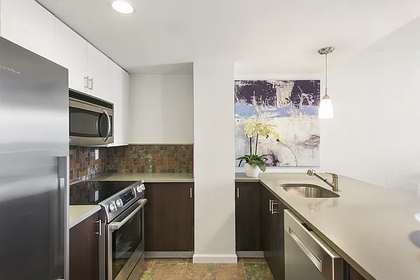Sold by Nest Seekers International | media 3