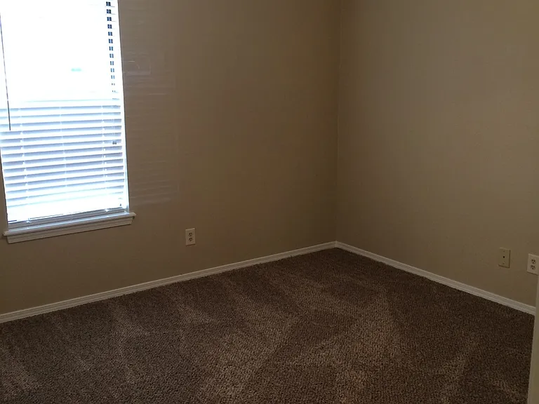 10616 Debbie Ln — Photo 14