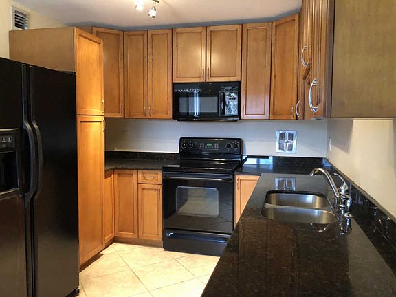 3rd image of 203 Stratford #O-2040