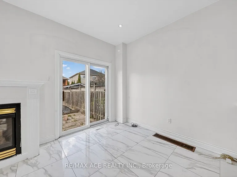 110 Blue Willow Dr — Photo 12