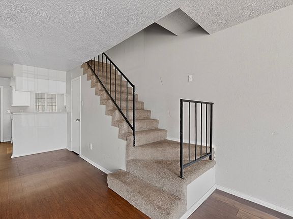 2nd image of 9467 Olde Towne Row