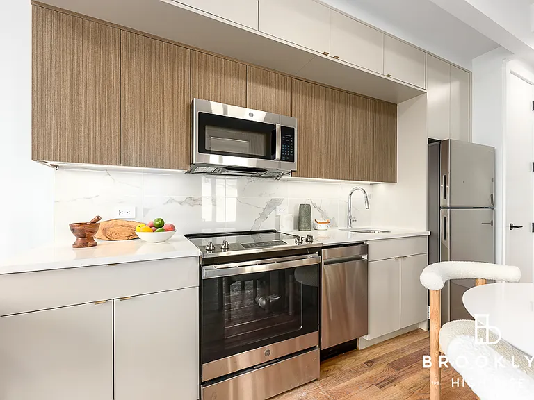 2667 Fulton St #5J — Photo 3