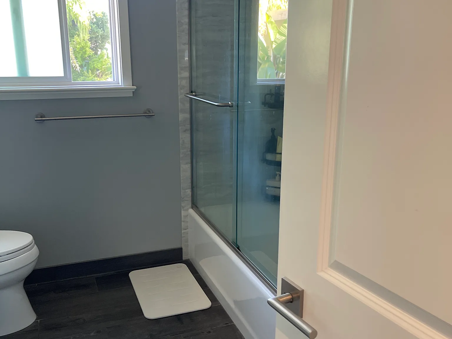 2 bed, 1200 sqft, $4,700 — Photo 4