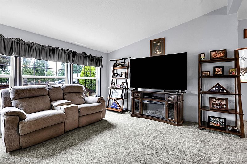 4th image of 28707 26th Avenue E