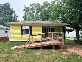 117 Realty St Photo 1