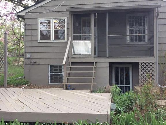 Back screen porch, deck and walk-out bsmt.