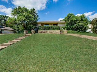 720 Clarence Dr, Woodway, TX 76712