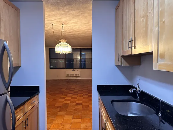 7002 Boulevard East image 2 of 8