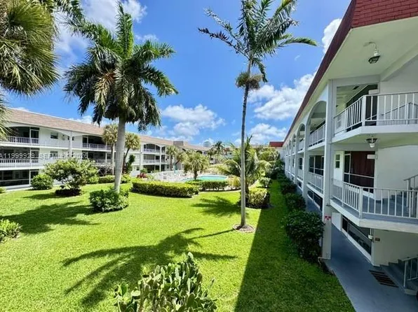 581 Blue Heron Dr APT 221B, Hallandale Beach, FL 33009
