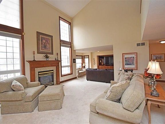 4th image of 21316 Alpine Dr