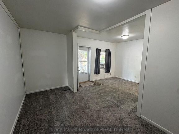 3rd image of 2423 Park Ave