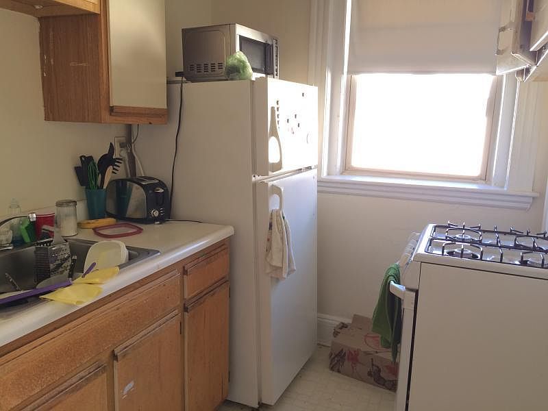 2nd image of 1210 Boylston St #54CA