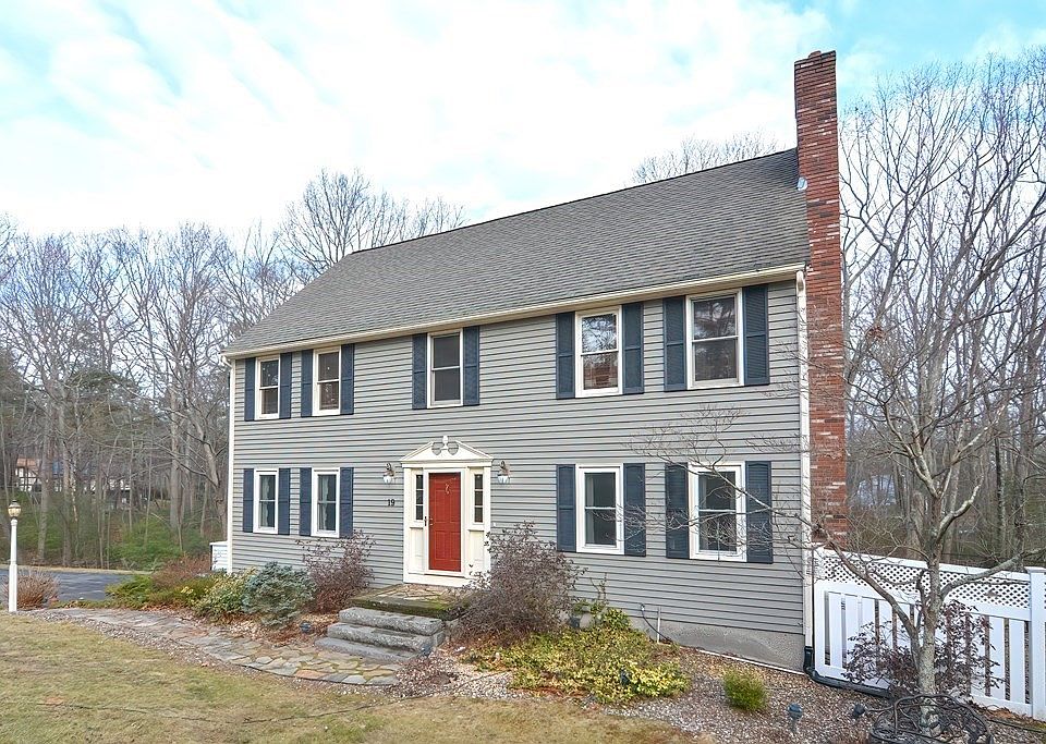 1st image of 19 Daniels Rd