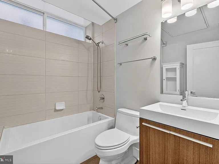 2142 O St NW #100 — Photo 12