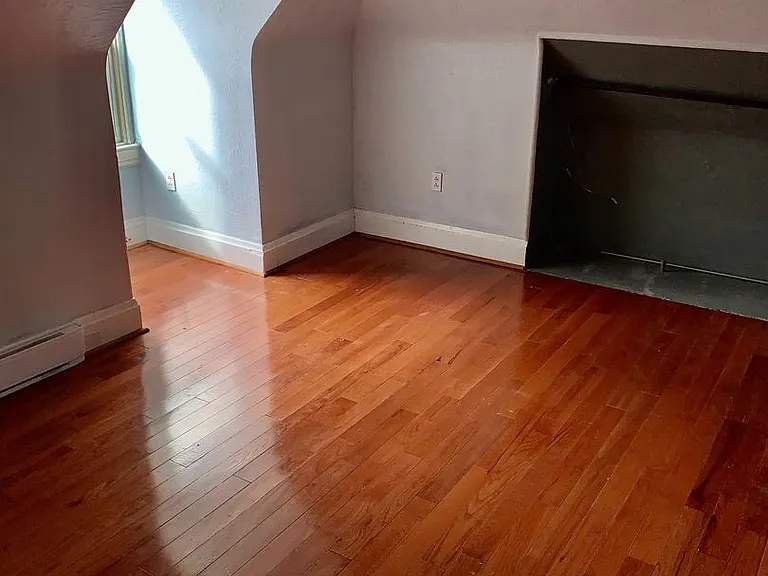 4907 Friendship Ave — Photo 5