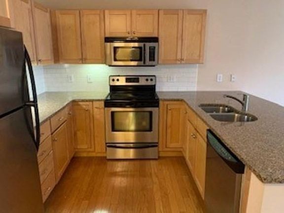 2nd image of 8 Crowninshield St Unit 405