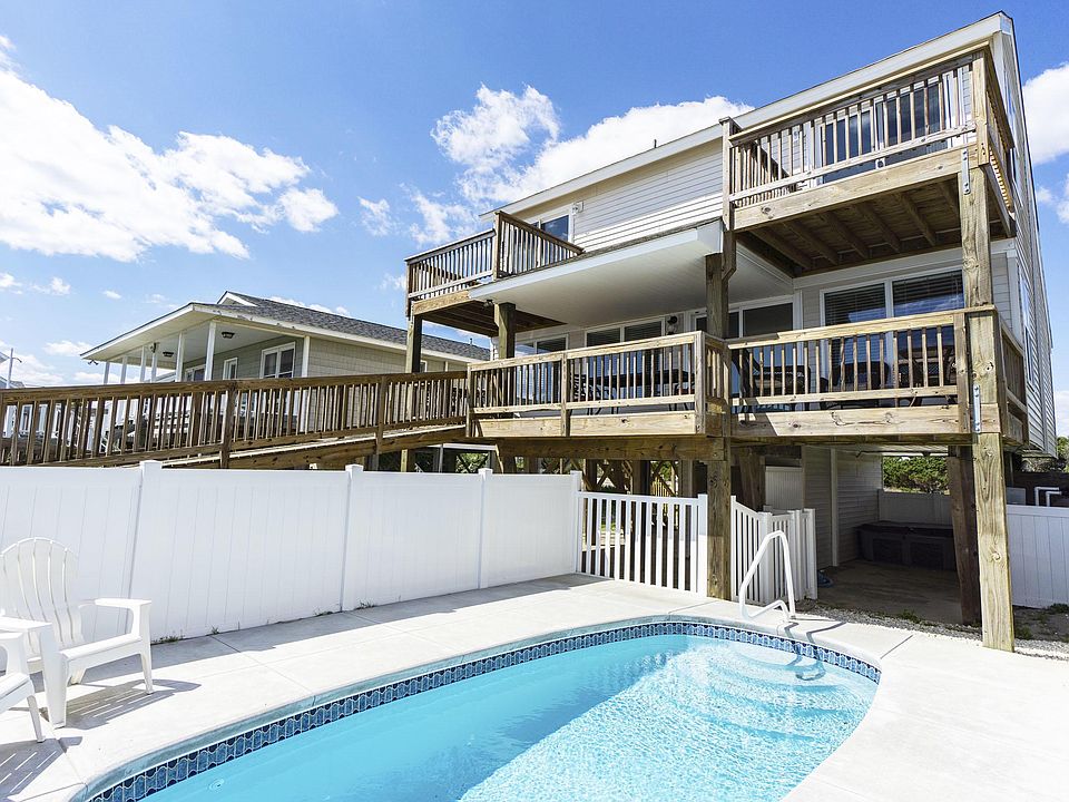 1st image of 5117 W Beach Dr
