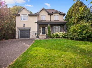26 Puckeridge Cres, Toronto, ON M9B 3A2