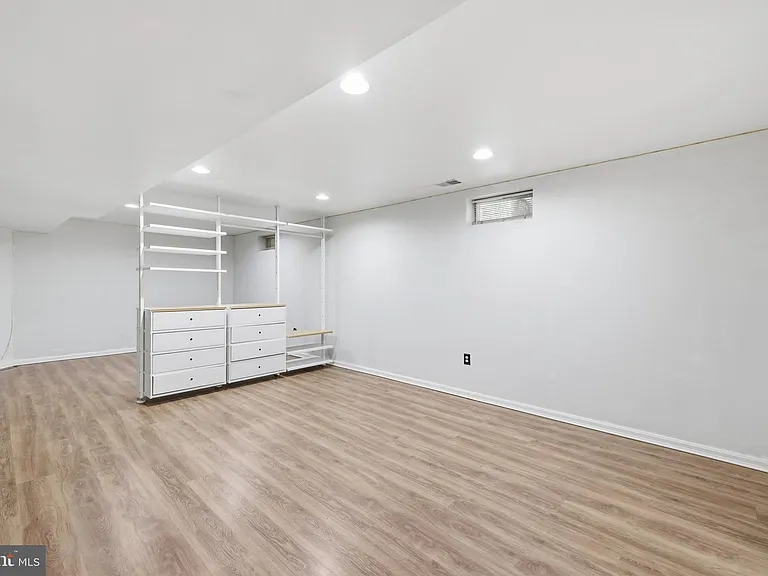 2917 Markhams Grant Dr — Photo 58