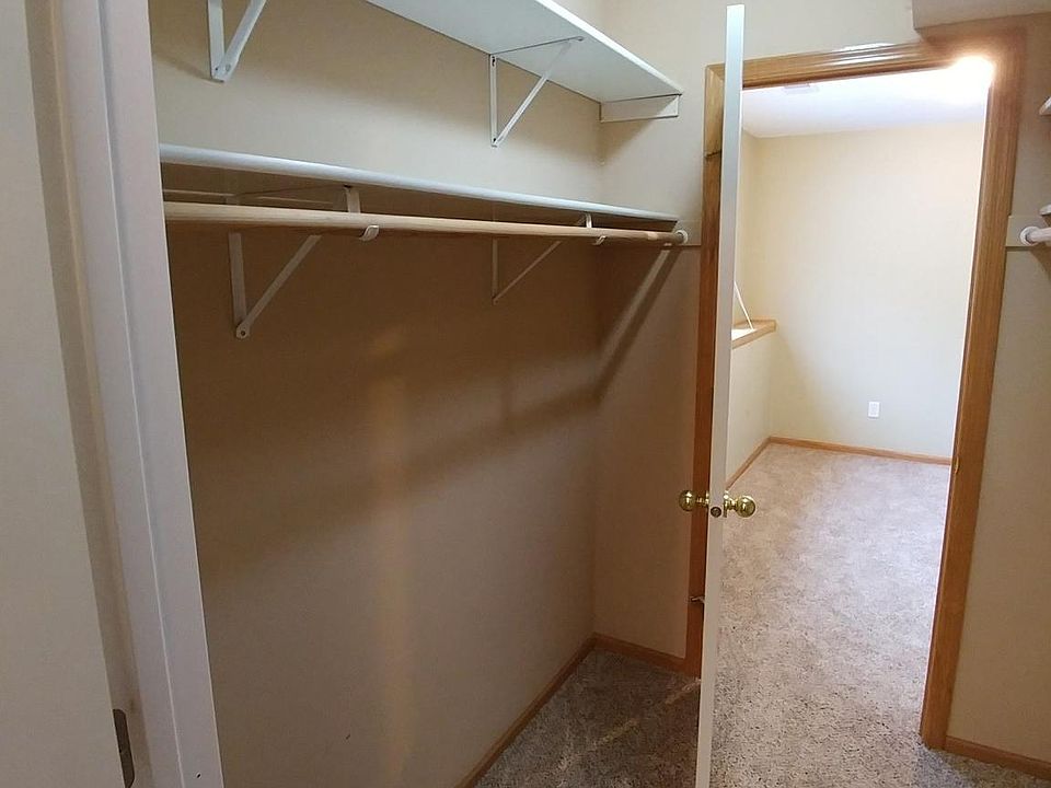 2nd Bedroom with walk in closet