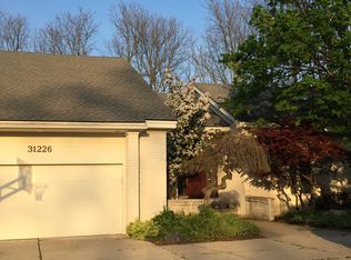 31226 Westwood Rd, Farmington Hills, MI 48331