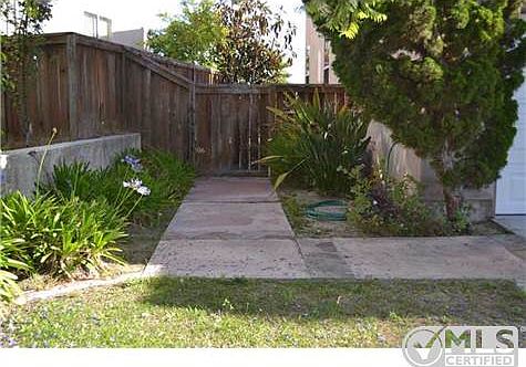 4th image of 902 Camino Del Sol