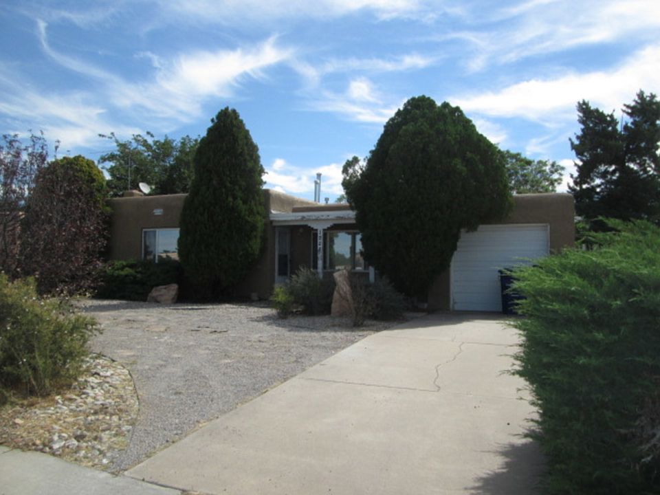 1st image of 1728 Richmond Dr NE