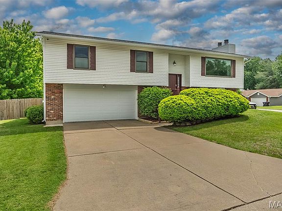 2nd image of 799 Bear Mountain Dr