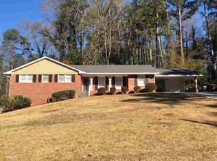 2883 Arrowood Dr, East Pt, GA
