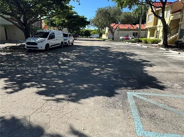 18348 NW 68th Ave APT H, Hialeah, FL 33015