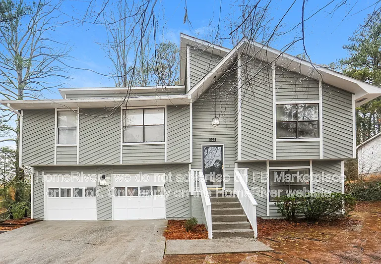 323 Park Ridge Ct — Photo 1