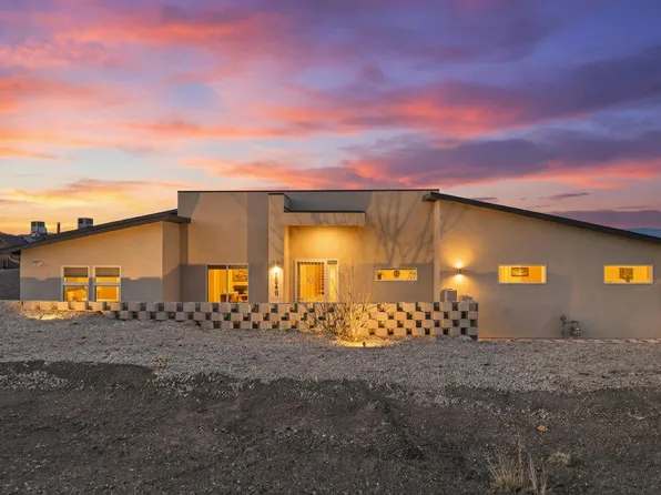 1540 Hillside Dr, Los Lunas, NM 87031