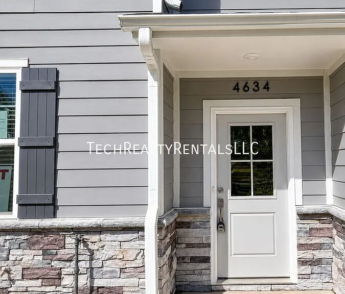 4634 Dogwood Pl #1 — Photo 1