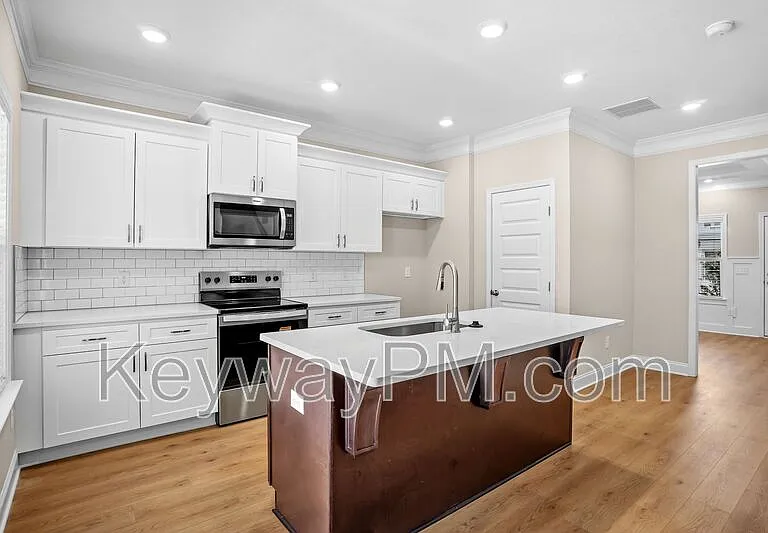 3079 Venetian Dr — Photo 7