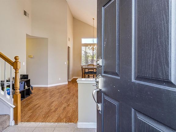 3rd image of 2171 Bentley Ln