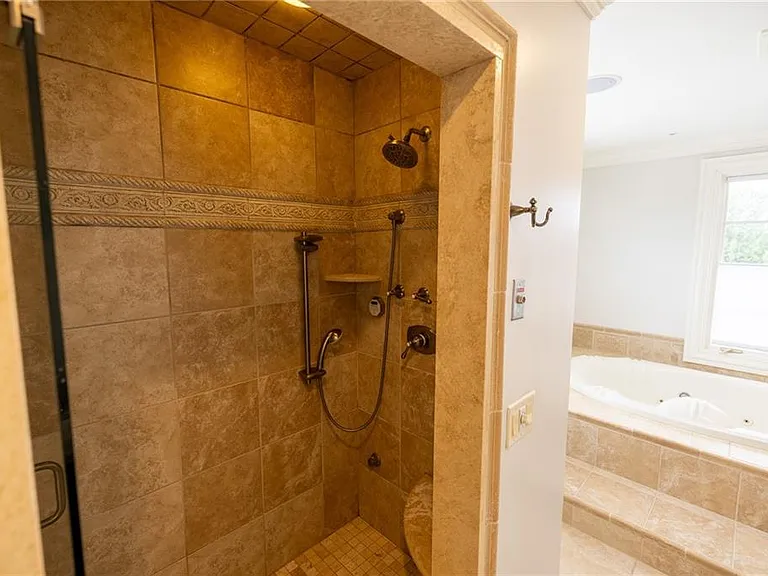 945 Westminster St #2 — Photo 25